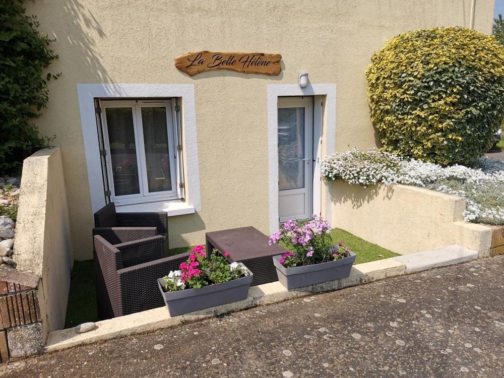 Gite - Chambres D'Hotes La Belle Helene Bressuire Exterior foto